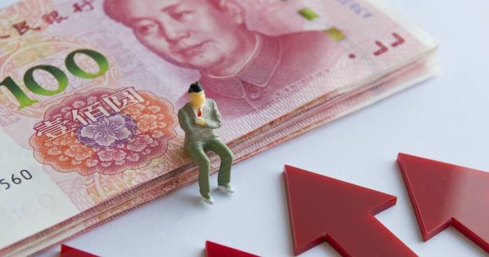 RMB Drops Below 7.15: Will Devaluation Continue?